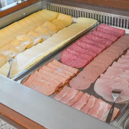 Hotel Restaurant Op De Beek Schin op Geul Ngoại thất bức ảnh